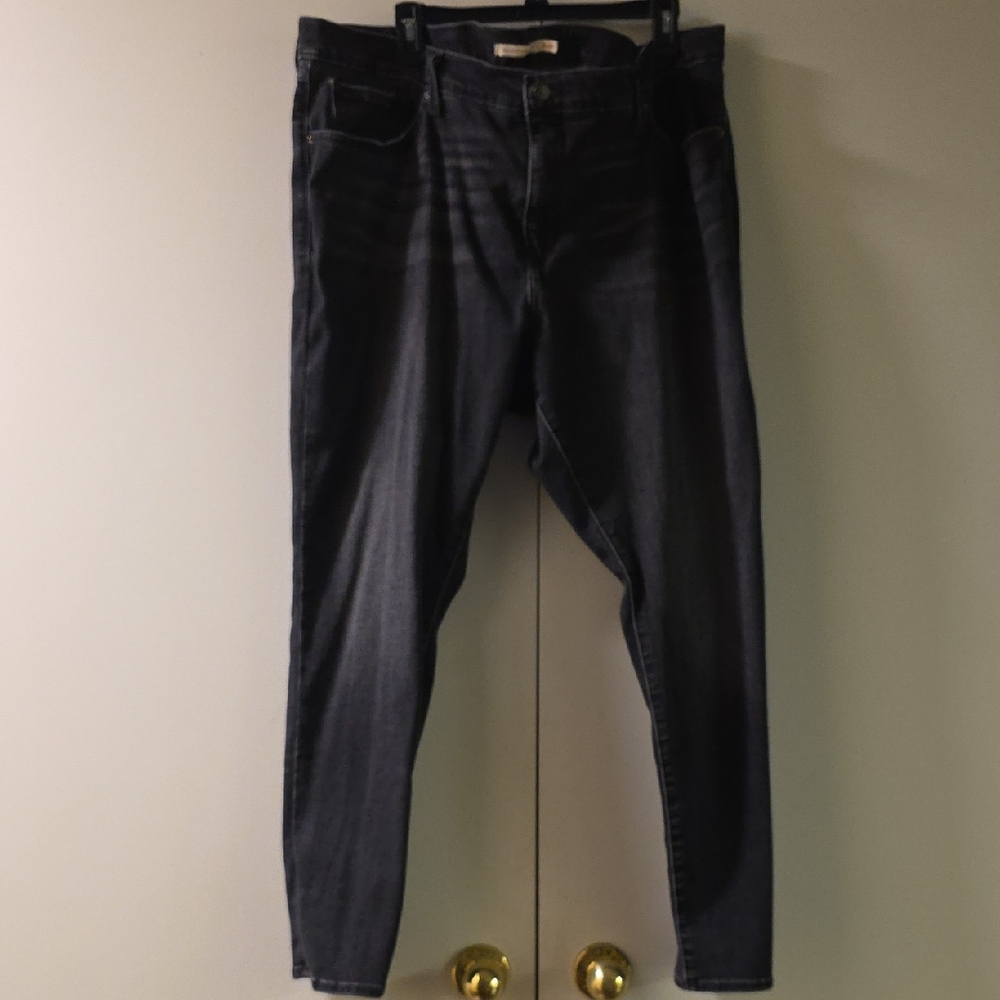 Levi's 311 shaping skinny Women's Black faded style 24 plus Jeans